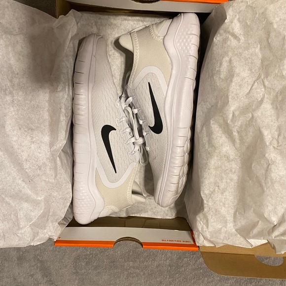 Nike Other - Nike Free Run Side 8M